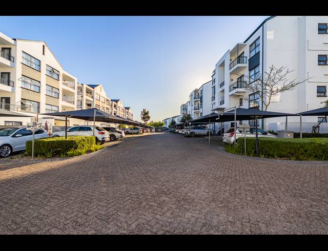 1 BEDROOM APARTMENT FOR SALE IN SANDOWN